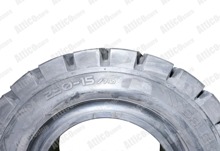 Шина цельнолитая CST 250-15 C8904D CL